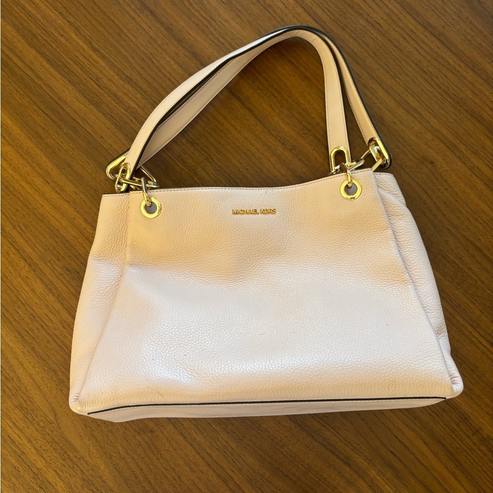 Michael Kors Trisha Large Pebbled Leather Shoulder Bag in Blush